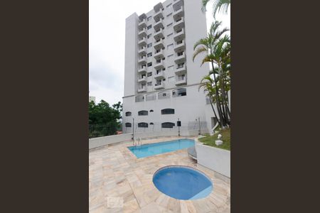 Apartamento para alugar com 70m², 2 quartos e 1 vagaPiscina / fachada