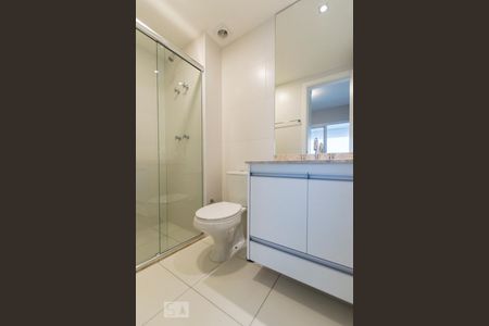 Banheiro da suíte de kitnet/studio à venda com 1 quarto, 33m² em Brooklin Paulista, São Paulo