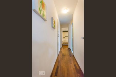 Apartamento à venda com 100m², 3 quartos e 1 vagaCorredor