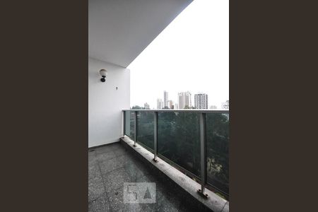 varanda de kitnet/studio à venda com 3 quartos, 125m² em Vila Andrade, São Paulo