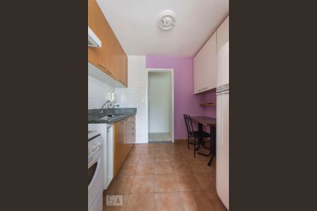 Apartamento à venda com 57m², 2 quartos e 1 vaga Apartamento à venda com 57m², 2 quartos e 1 vagaCozinha