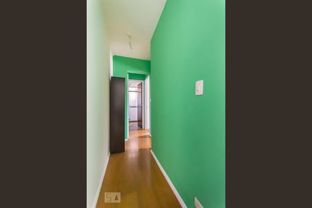 Corredor de apartamento à venda com 2 quartos, 57m² em Bosque da Saúde, São Paulo