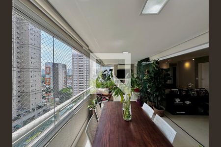 Apartamento à venda com 150m², 3 quartos e 2 vagasVaranda