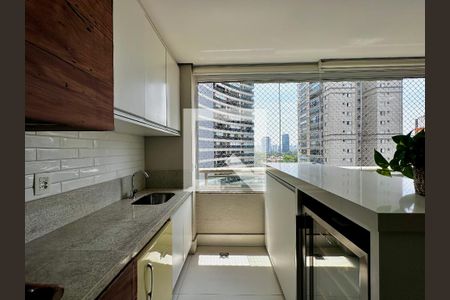 Apartamento à venda com 150m², 3 quartos e 2 vagasVaranda