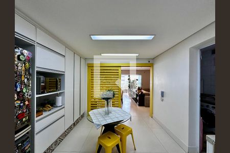 Apartamento à venda com 150m², 3 quartos e 2 vagasCozinha