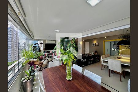 Apartamento à venda com 150m², 3 quartos e 2 vagasVaranda