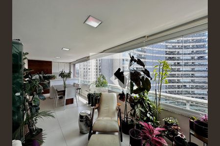 Apartamento à venda com 150m², 3 quartos e 2 vagasVaranda