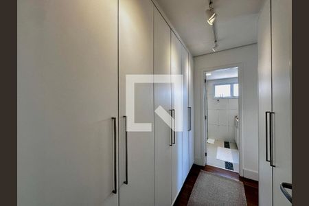 Apartamento à venda com 150m², 3 quartos e 2 vagasCloset Suíte 1