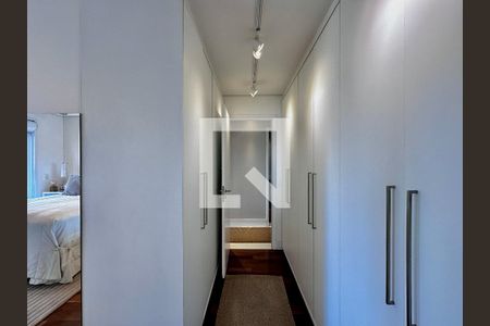 Apartamento à venda com 150m², 3 quartos e 2 vagasCloset Suíte 1