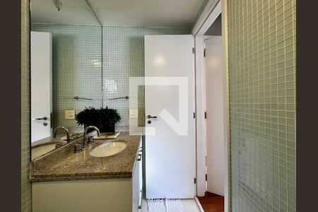 Apartamento à venda com 150m², 3 quartos e 2 vagasBanheiro Suíte 3