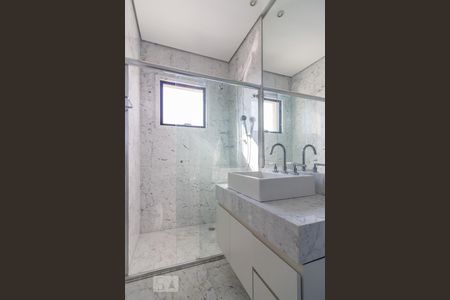 Apartamento à venda com 320m², 4 quartos e 4 vagasBanheiro da Suite 2