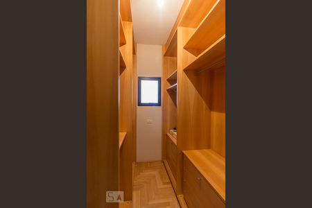 Apartamento à venda com 320m², 4 quartos e 4 vagasCloset da Suite 4