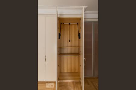 Apartamento à venda com 320m², 4 quartos e 4 vagasSuite 3