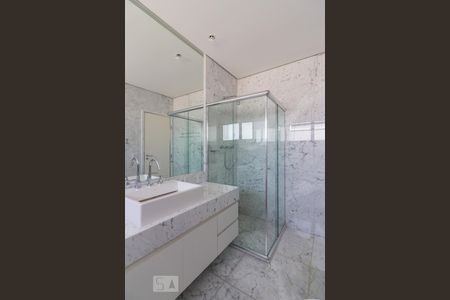 Apartamento à venda com 320m², 4 quartos e 4 vagasBanheiro da Suite 4