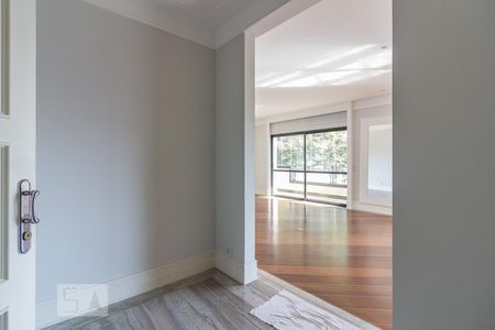 Entrada social (elevador privado com senha) de apartamento à venda com 4 quartos, 320m² em Aclimação, São Paulo