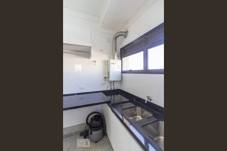 Apartamento à venda com 320m², 4 quartos e 4 vagasÁrea de serrviço