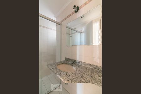 Banheiro de apartamento para alugar com 2 quartos, 70m² em Santo Antônio, São Caetano do Sul