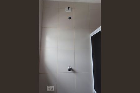 Banheiro de kitnet/studio para alugar com 1 quarto, 26m² em Tucuruvi, São Paulo