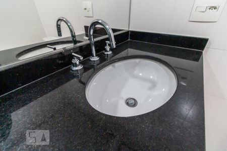 Studio à venda com 81m², 1 quarto e 2 vagas Studio à venda com 81m², 1 quarto e 2 vagasDetalhe do Banheiro do Quarto