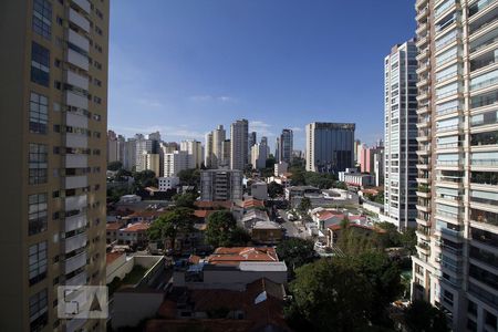 Vista Suite 1 de apartamento para alugar com 4 quartos, 194m² em Vila Mariana, São Paulo