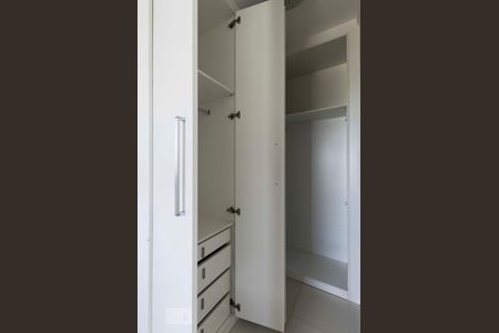 Apartamento à venda com 68m², 2 quartos e 1 vagaQuarto 2 - Suíte (Armários)