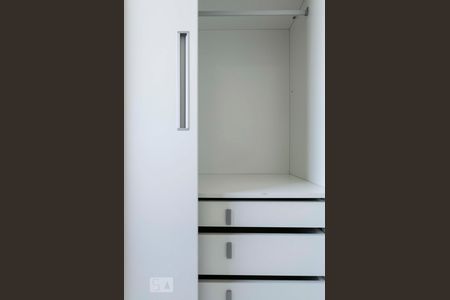 Apartamento à venda com 68m², 2 quartos e 1 vagaQuarto 1 (Armários)