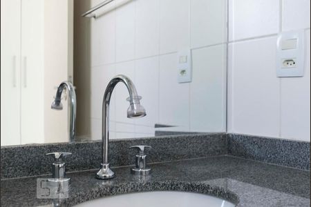 Apartamento à venda com 68m², 2 quartos e 1 vagaQuarto 2 - Suíte/ Banheiro