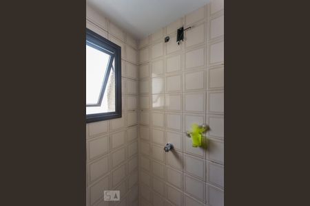 Banheiro de apartamento para alugar com 2 quartos, 66m² em Lapa, São Paulo