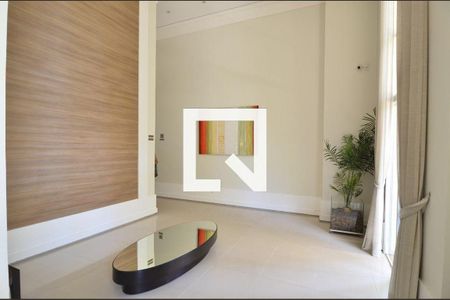 Apartamento à venda com 80m², 2 quartos e 2 vagas Apartamento à venda com 80m², 2 quartos e 2 vagasHall de Entrada