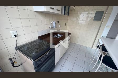 Apartamento para alugar com 40m², 1 quarto e 1 vaga Apartamento para alugar com 40m², 1 quarto e 1 vagaCozinha - Armários