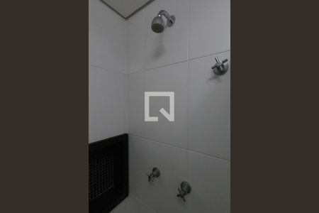 Banheiro de apartamento para alugar com 1 quarto, 68m² em Jardim Ampliação, São Paulo