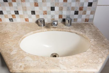 Banheiro de apartamento à venda com 1 quarto, 47m² em Santo Amaro, São Paulo