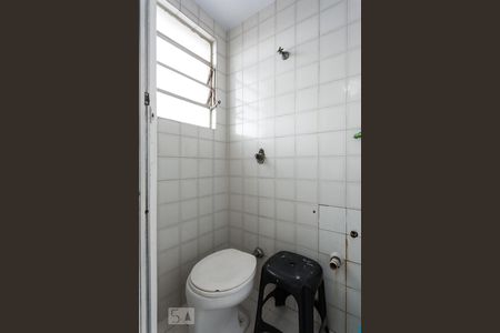 Apartamento para alugar com 77m², 2 quartos e sem vaga Apartamento para alugar com 77m², 2 quartos e sem vagaBanheiro de serviço