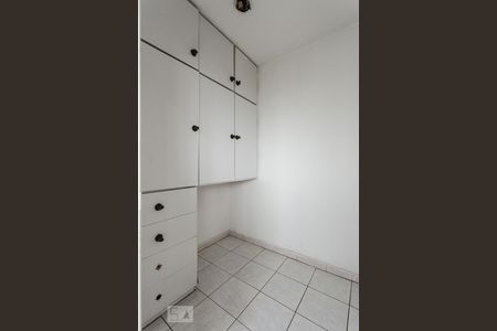 Apartamento para alugar com 77m², 2 quartos e sem vaga Apartamento para alugar com 77m², 2 quartos e sem vagaQuarto de serviço