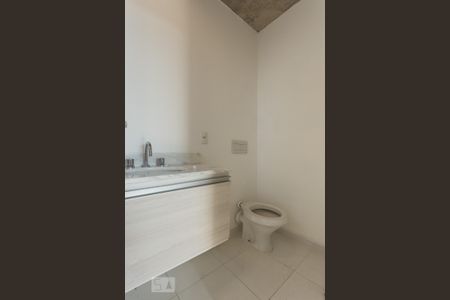 Banheiro de kitnet/studio para alugar com 1 quarto, 35m² em Santo Amaro, São Paulo