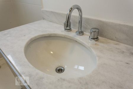 Banheiro de kitnet/studio para alugar com 1 quarto, 35m² em Santo Amaro, São Paulo