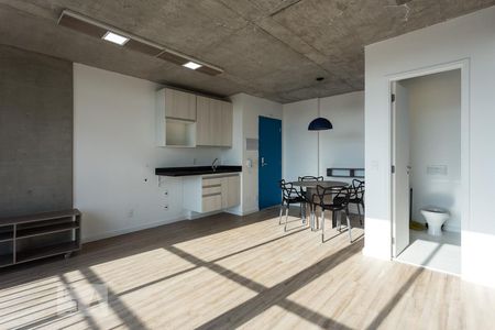 Sala/Quarto de kitnet/studio para alugar com 1 quarto, 35m² em Santo Amaro, São Paulo