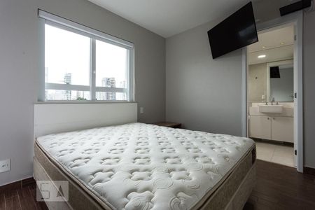 Quarto de kitnet/studio à venda com 1 quarto, 48m² em Brooklin Paulista, São Paulo