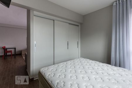 Quarto de kitnet/studio à venda com 1 quarto, 48m² em Brooklin Paulista, São Paulo