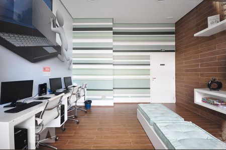 Apartamento para alugar com 64m², 2 quartos e 2 vagassala de informática
