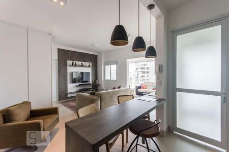 Sala/Cozinha de apartamento à venda com 1 quarto, 75m² em Pinheiros, São Paulo