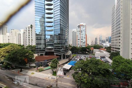 Vista  de apartamento à venda com 3 quartos, 100m² em Itaim Bibi, São Paulo