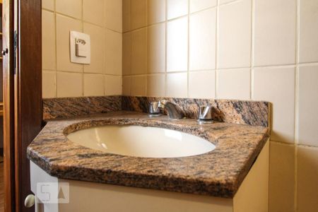 Apartamento para alugar com 100m², 3 quartos e 2 vagasBanheiro da Suíte 1 