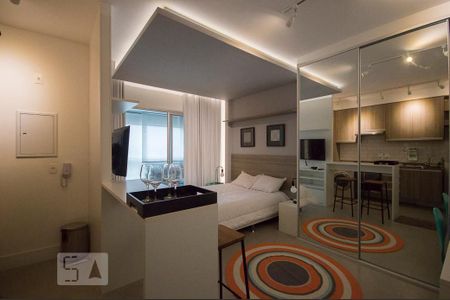Sala/Suíte de kitnet/studio à venda com 1 quarto, 38m² em Campo Belo, São Paulo