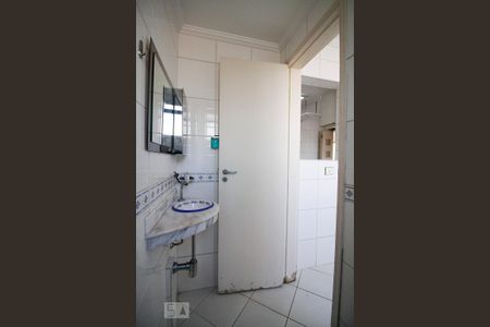 Apartamento para alugar com 98m², 3 quartos e 1 vaga Apartamento para alugar com 98m², 3 quartos e 1 vagaBanheiro de Serviço