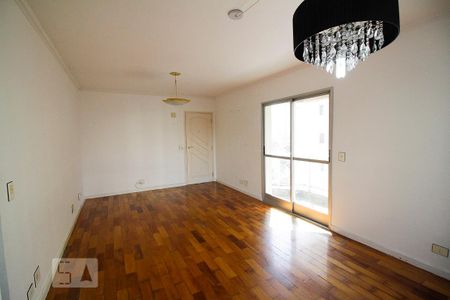 Apartamento para alugar com 98m², 3 quartos e 1 vaga Apartamento para alugar com 98m², 3 quartos e 1 vagaSala