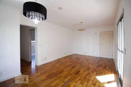 Apartamento para alugar com 98m², 3 quartos e 1 vaga Apartamento para alugar com 98m², 3 quartos e 1 vagaSala