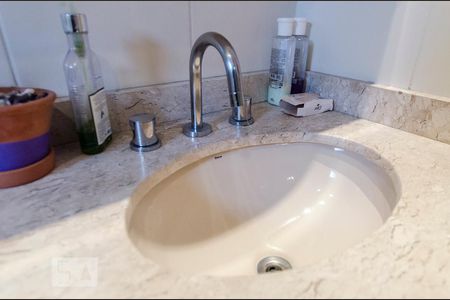 banheiro da suíte de apartamento à venda com 2 quartos, 70m² em Barra Funda, São Paulo