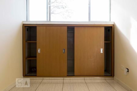 Apartamento para alugar com 60m², 3 quartos e 1 vagaQuarto 2 (Armários)