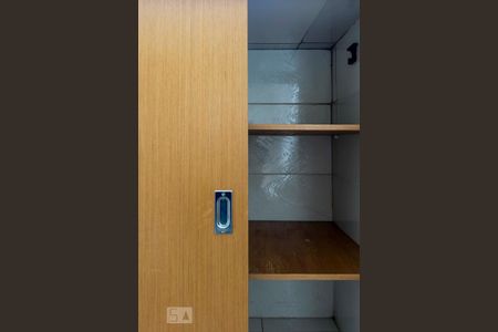 Apartamento para alugar com 60m², 3 quartos e 1 vagaQuarto 1 (Armários)